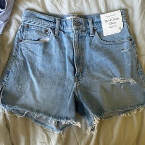 Never worn! Abercrombie denim shorts